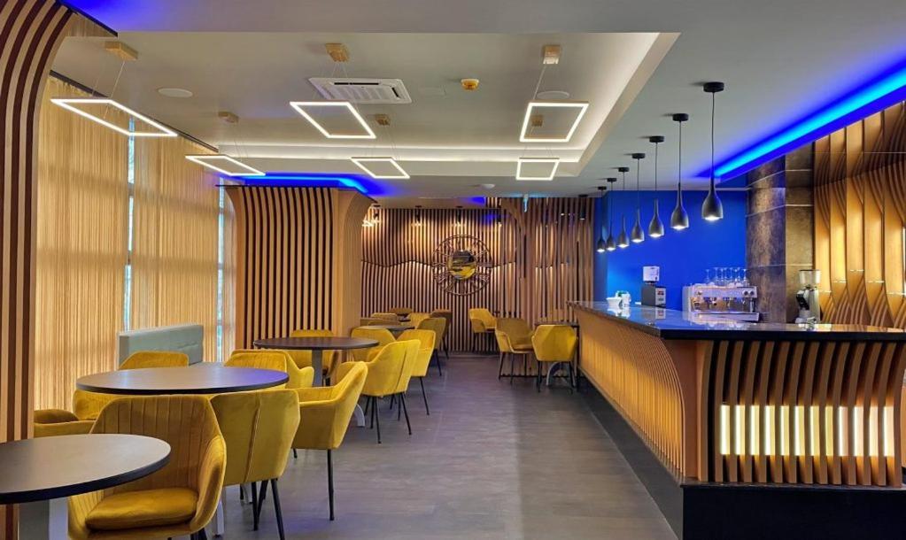 Hotel Condor Tulcea Extérieur photo