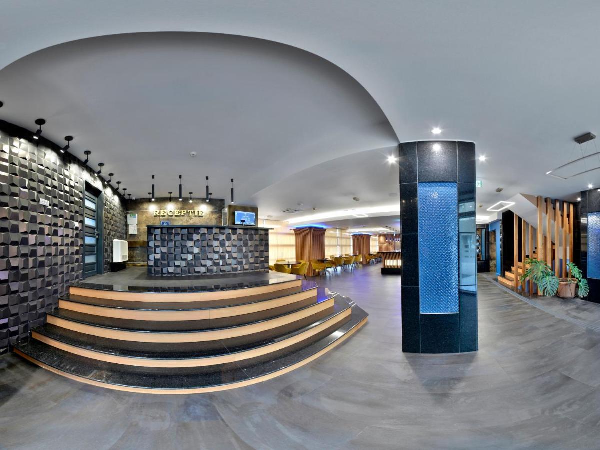 Hotel Condor Tulcea Extérieur photo