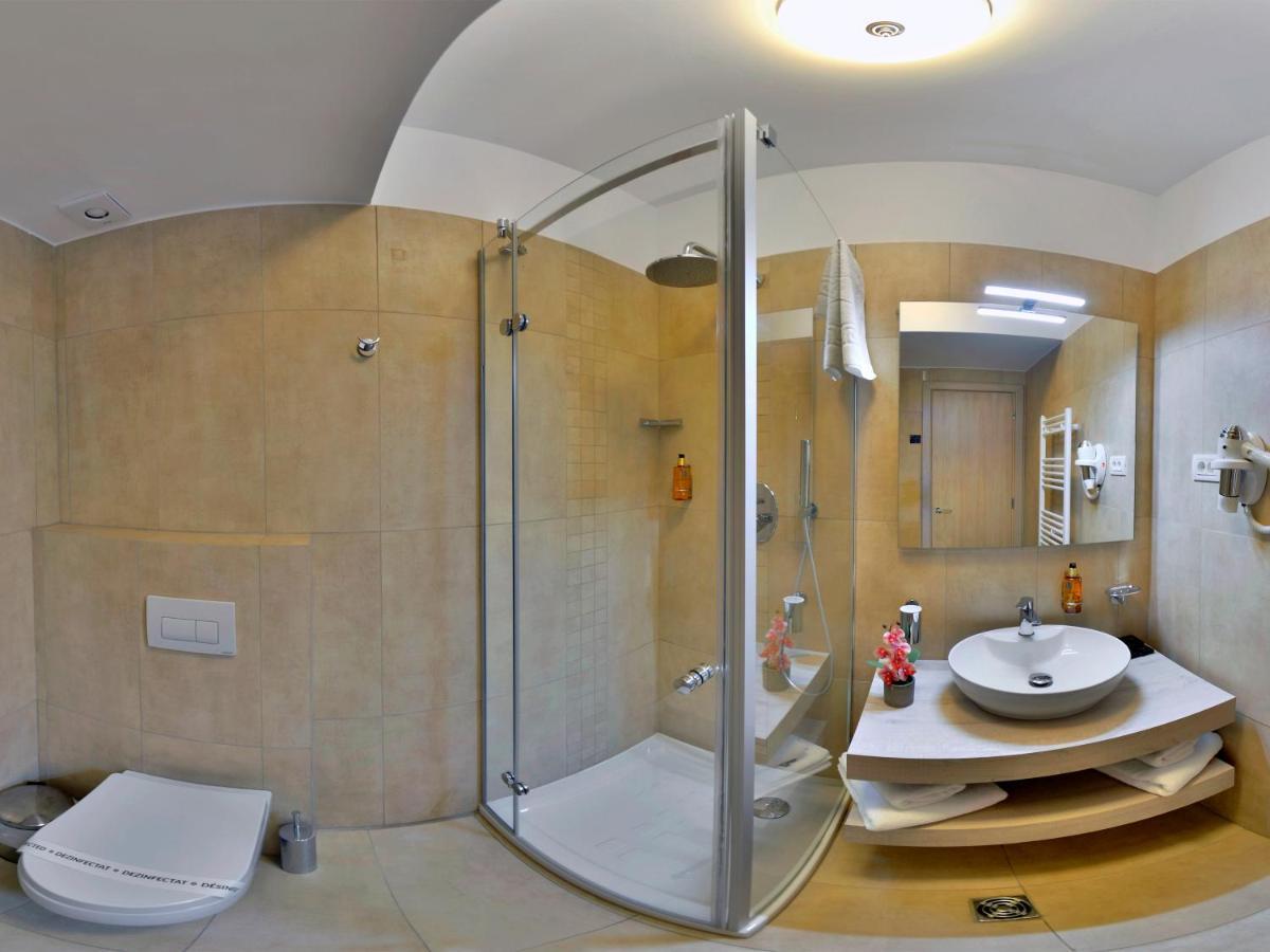 Hotel Condor Tulcea Extérieur photo