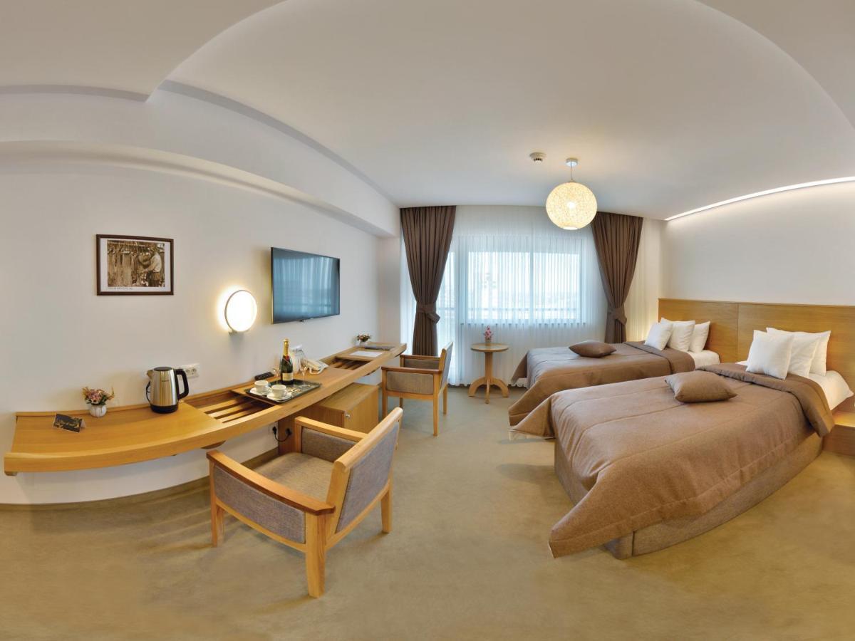 Hotel Condor Tulcea Extérieur photo