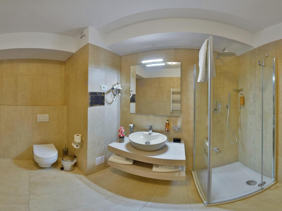 Hotel Condor Tulcea Extérieur photo