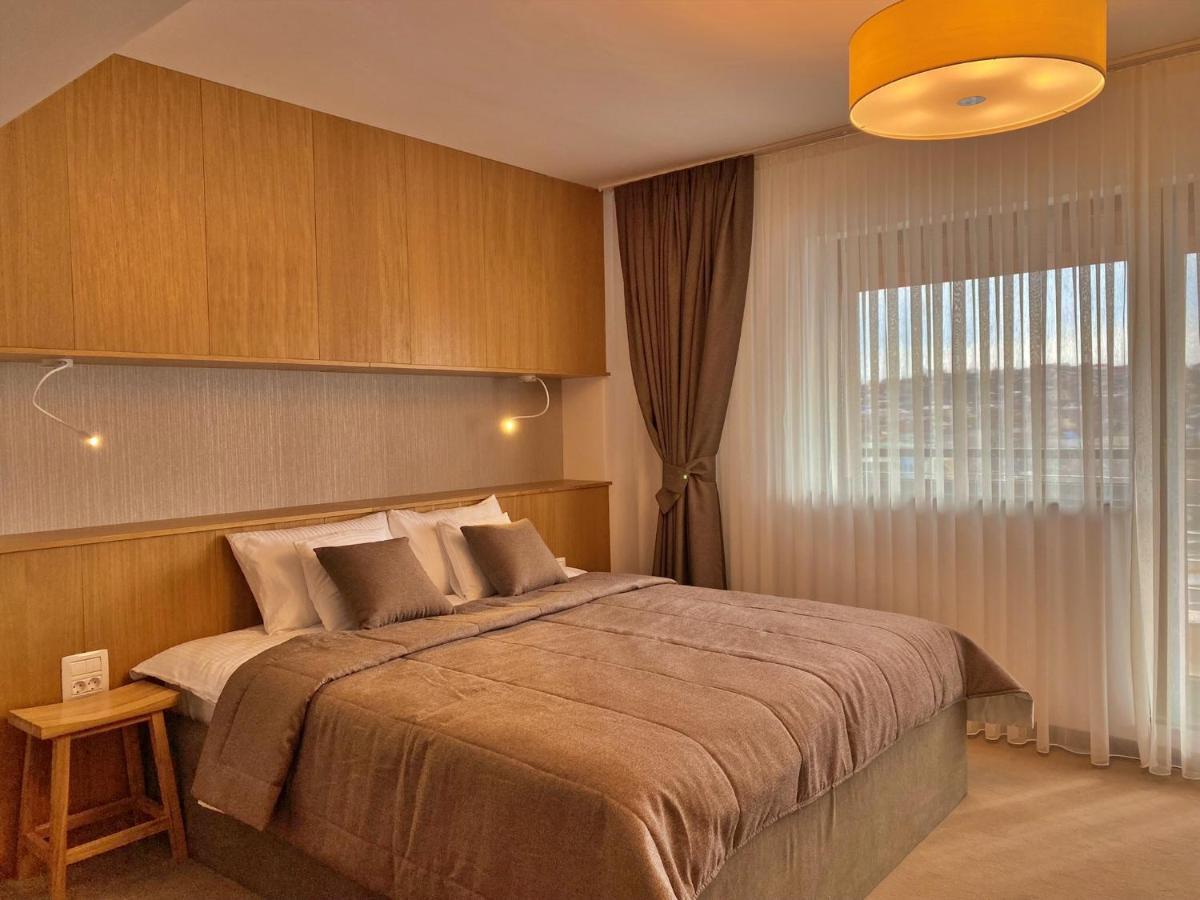 Hotel Condor Tulcea Extérieur photo